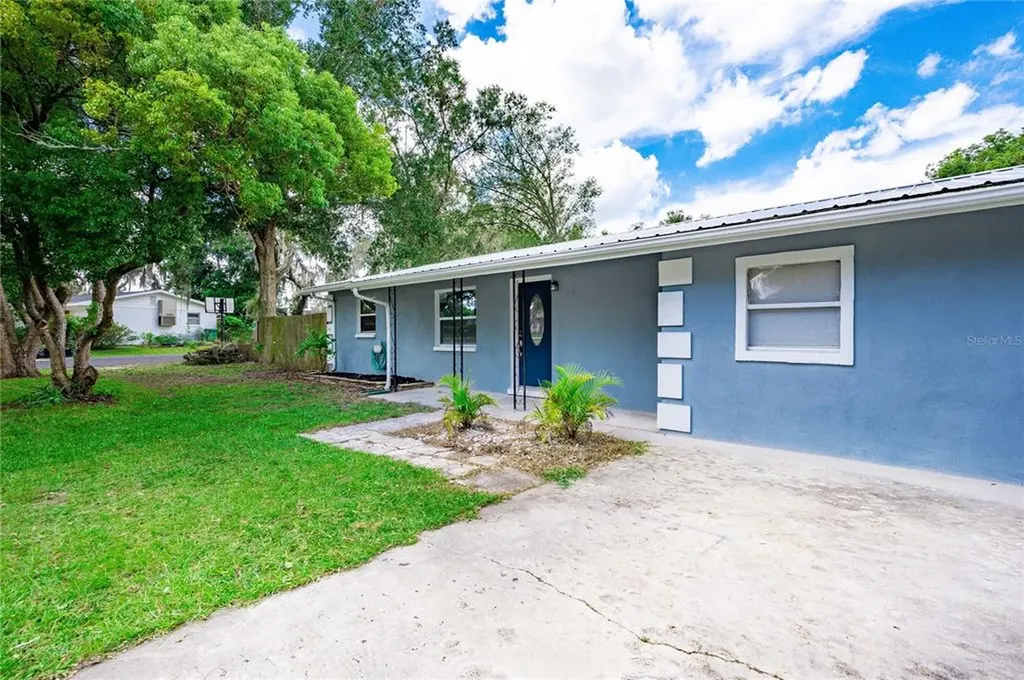 39143 5th Avenue Zephyrhills FL 33542