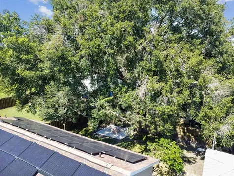 1904 Chablis Court Valrico FL 33594