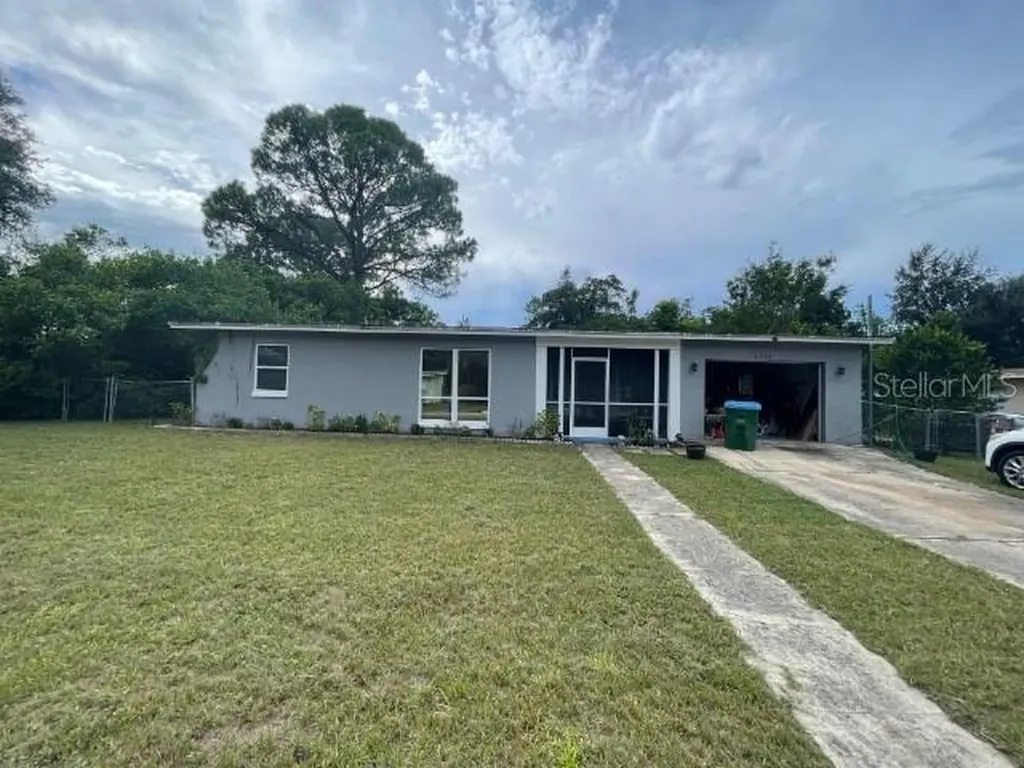 1708 Nesbitt Street Deltona FL 32725
