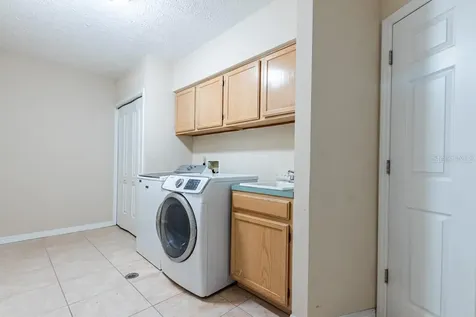 1106 Hunt Club Lane Valrico FL 33594
