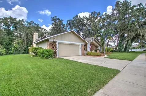 1106 Hunt Club Lane Valrico FL 33594