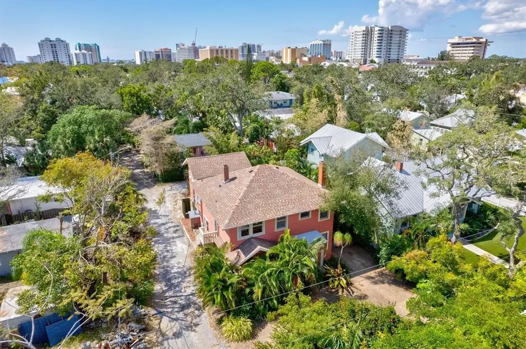 404 Julia Place Sarasota FL 34236