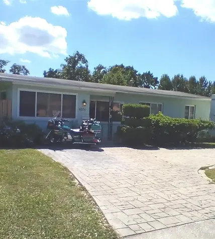 6374 38th Avenue N St Petersburg FL 33710