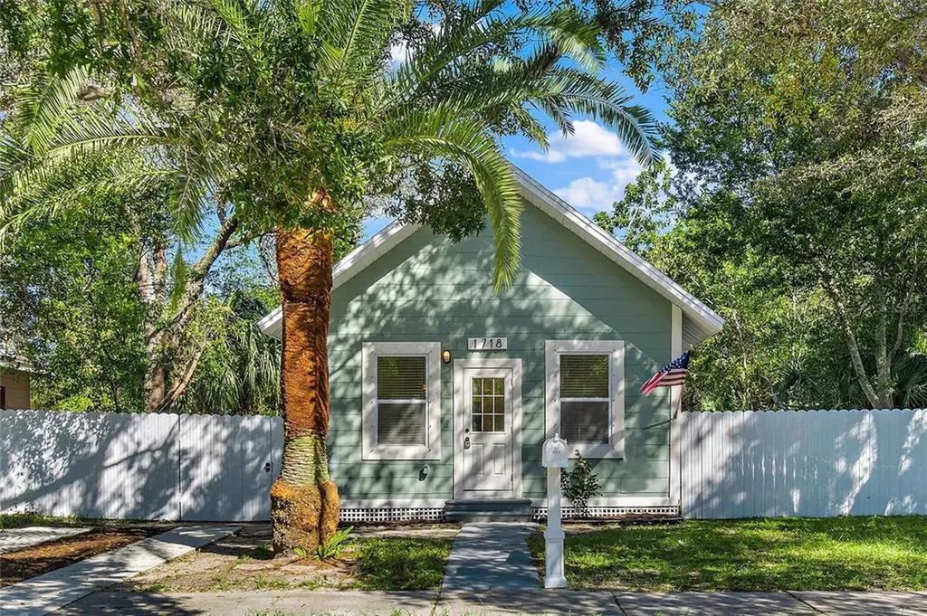1718 42nd Street S St Petersburg FL 33711
