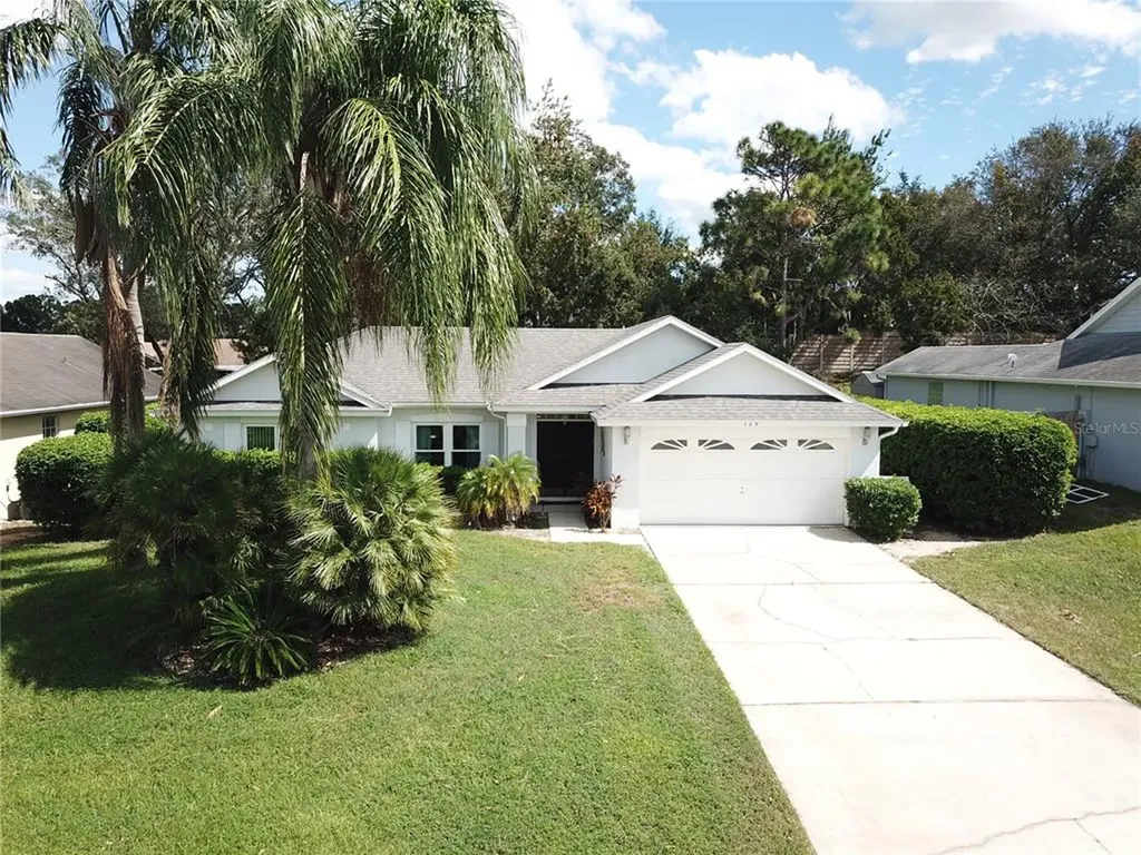 129 Pine Lake View Drive Davenport FL 33837