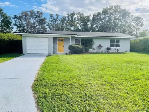2715 40th Avenue W Bradenton FL 34205