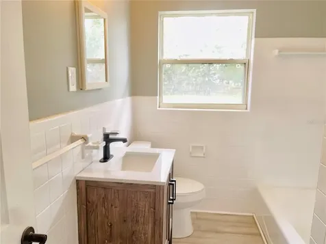 2715 40th Avenue W Bradenton FL 34205