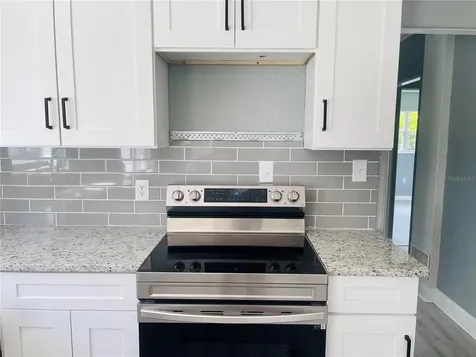 2715 40th Avenue W Bradenton FL 34205