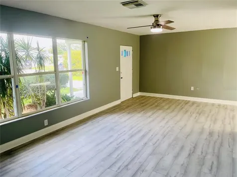 2715 40th Avenue W Bradenton FL 34205