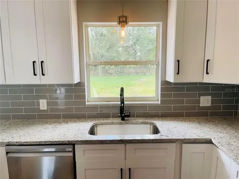 2715 40th Avenue W Bradenton FL 34205