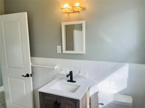 2715 40th Avenue W Bradenton FL 34205