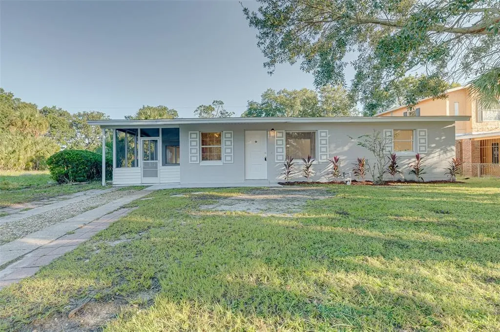 110 Academy Avenue Sanford FL 32771