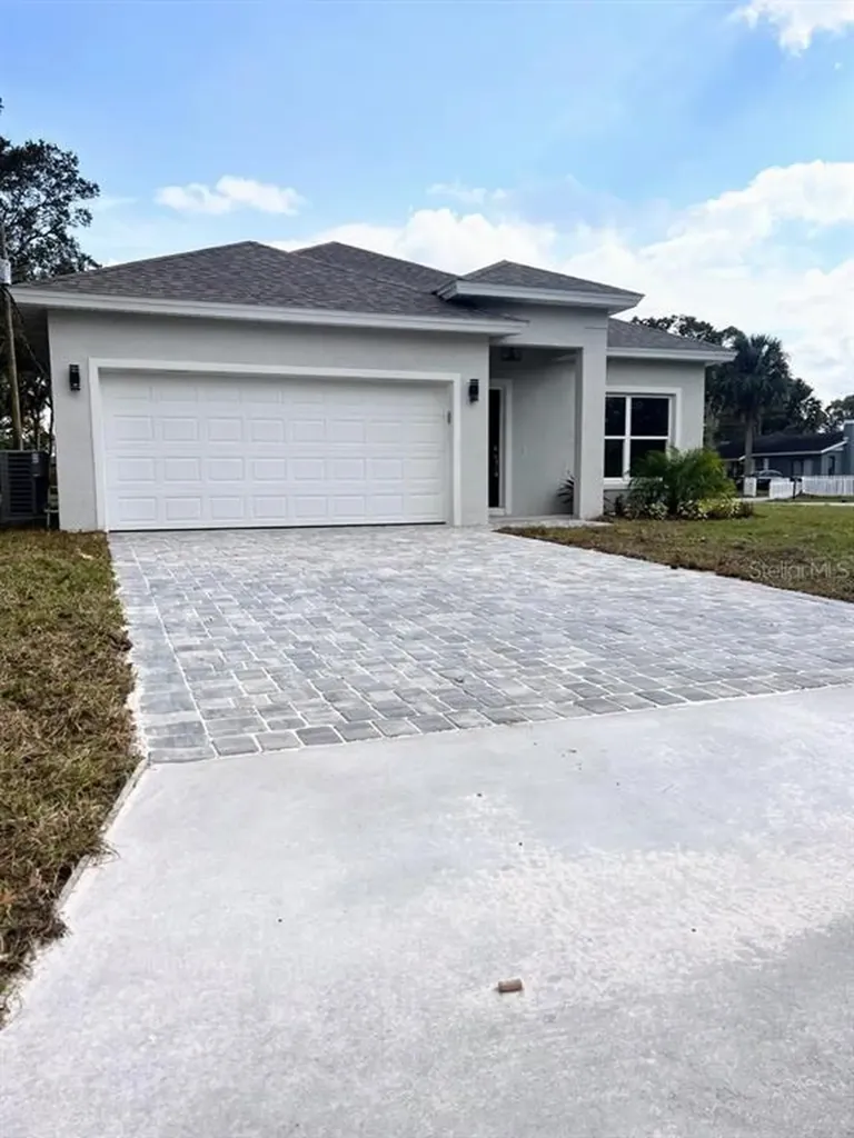 2687 Poinsetta Avenue Sanford FL 32773