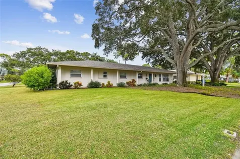 8691 11th Street N St Petersburg FL 33702