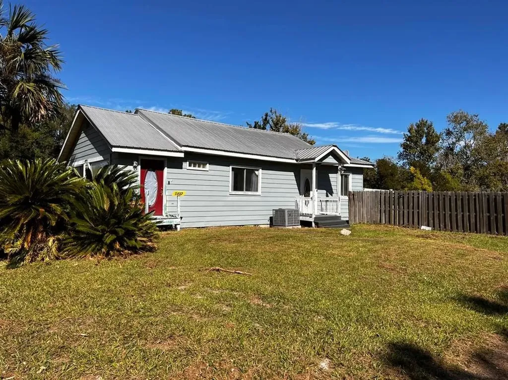 1827 E New York Avenue Deland FL 32724