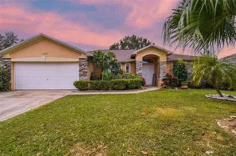8207 Westmont Terrace Drive Lakeland FL 33810