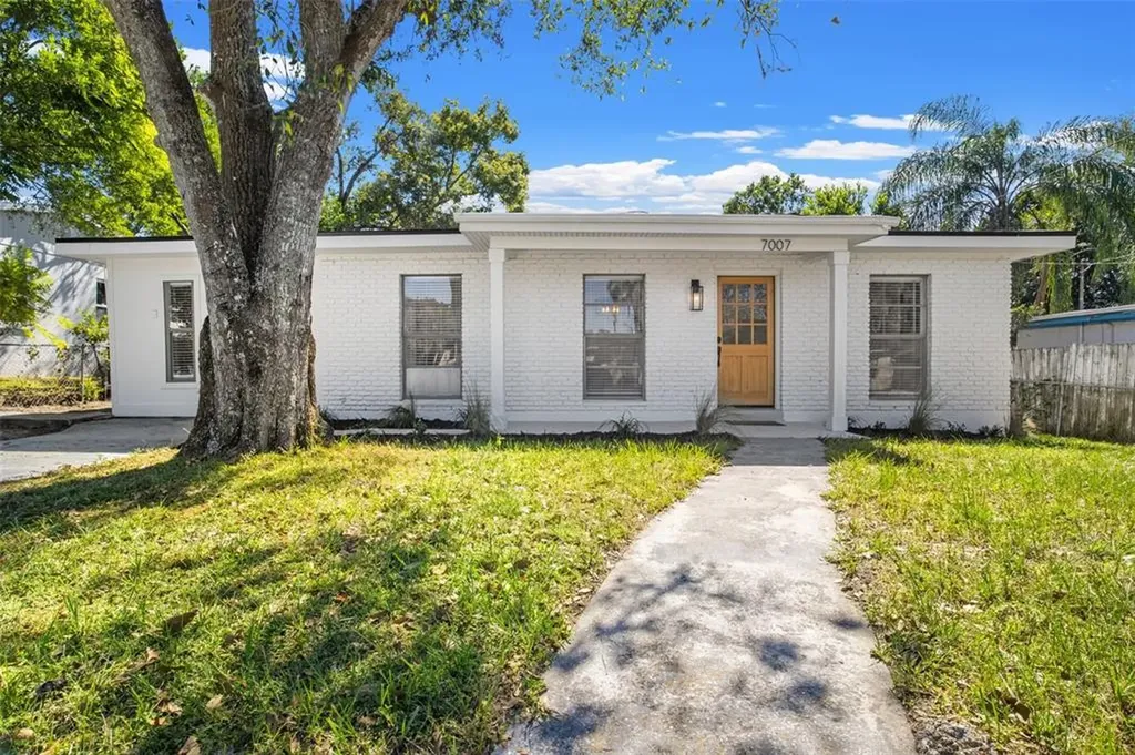 7007 Aspen Avenue Tampa FL 33637