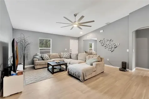 401 Elkin Avenue Deltona FL 32738