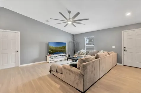 401 Elkin Avenue Deltona FL 32738