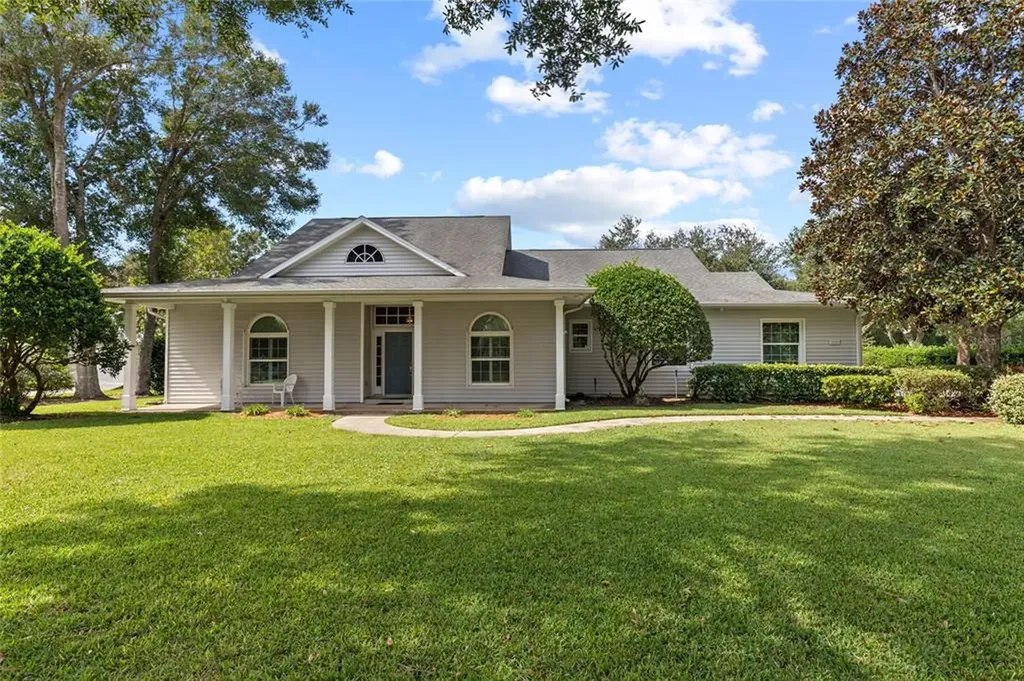 32701 Windy Oak Street Sorrento FL 32776