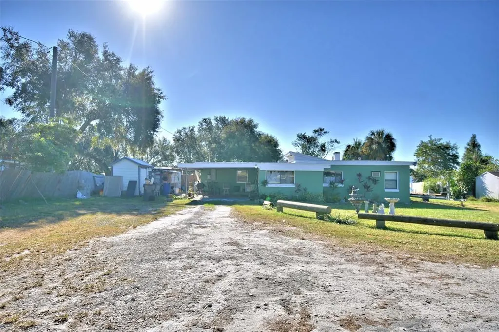 2018 Spirit Lake Road Winter Haven FL 33880