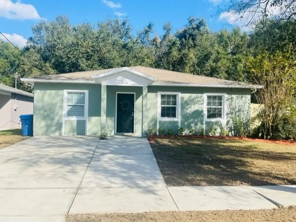 1704 Green Ridge Road Tampa FL 33619