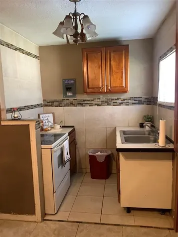 1023 W Gore Street W Orlando FL 32805