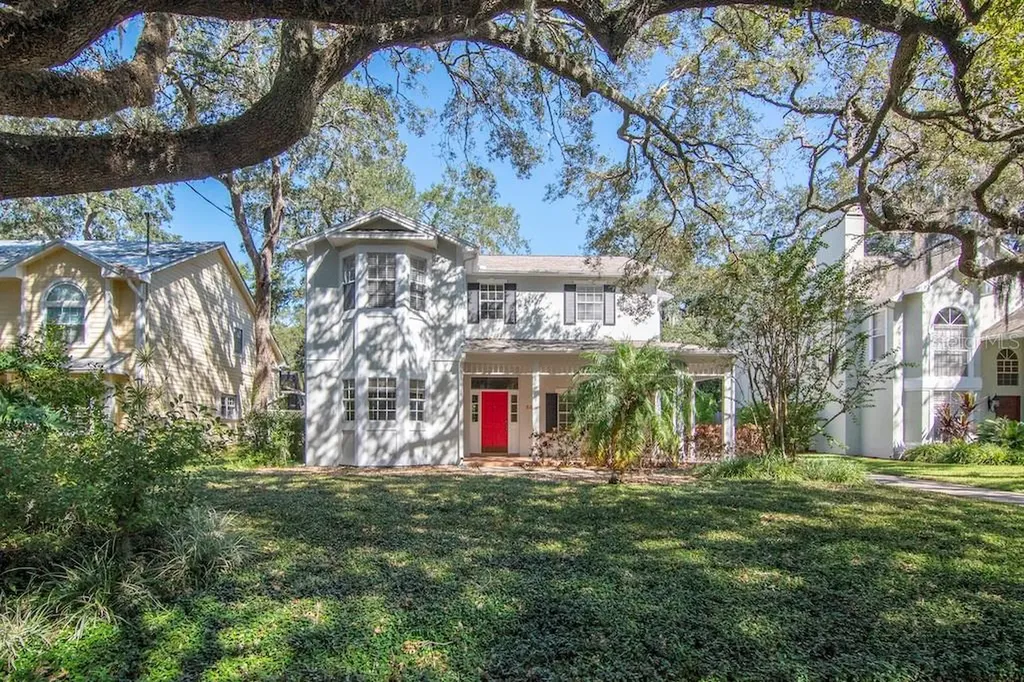 3307 W Hawthorne Road Tampa FL 33611