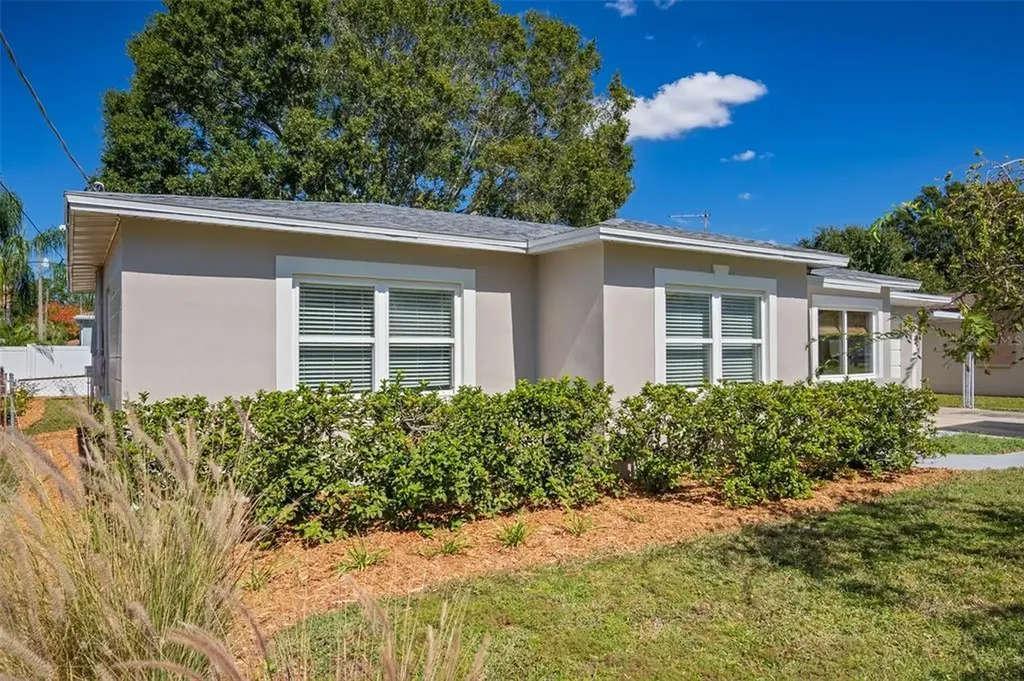 4425 W Bay Court Avenue Tampa FL 33611