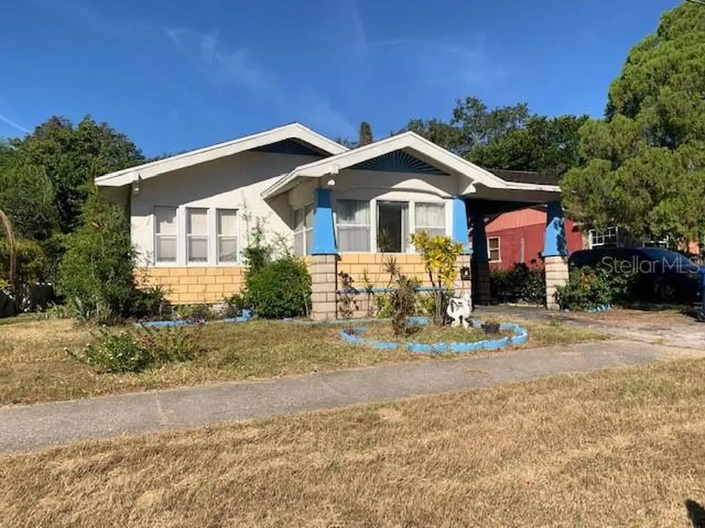 2225 17th Street S St Petersburg FL 33712