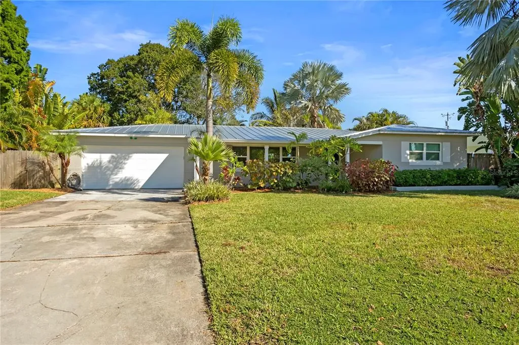 1073 39th Avenue NE St Petersburg FL 33703