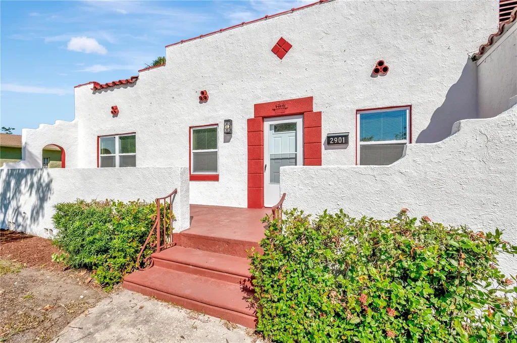 2901 22nd Avenue S St Petersburg FL 33712