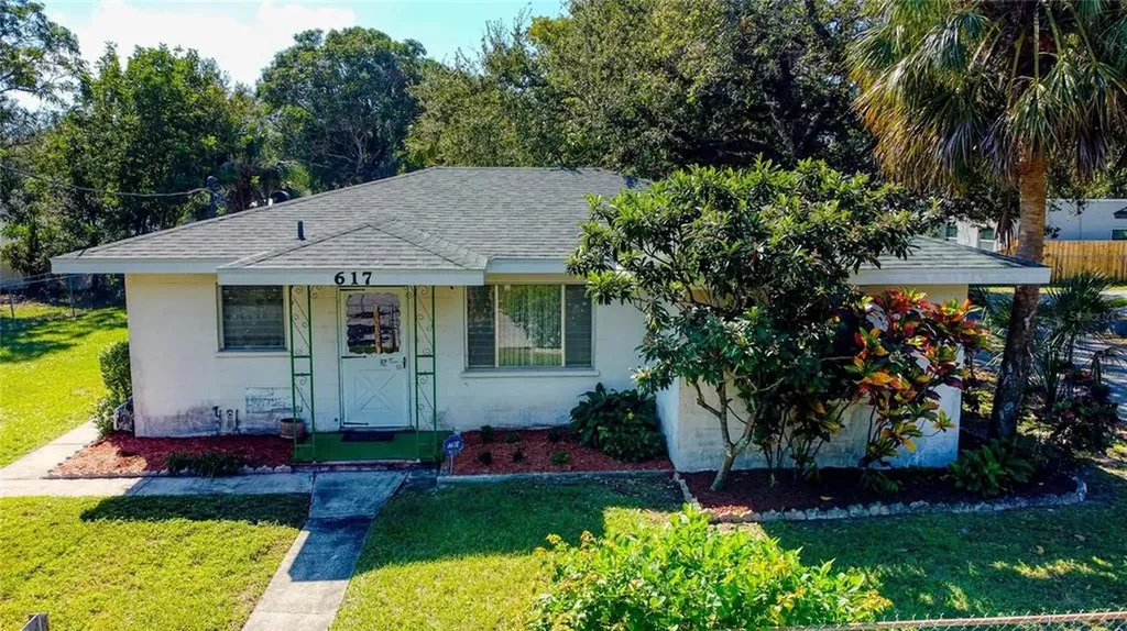 617 11th Avenue W Bradenton FL 34205