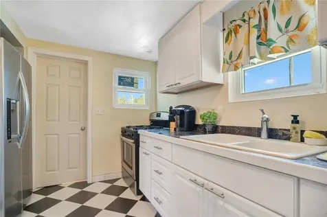 8 Clarendon Court Daytona Beach FL 32118