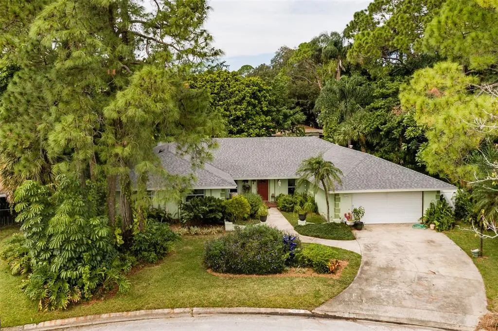 8648 14th Way N St Petersburg FL 33702
