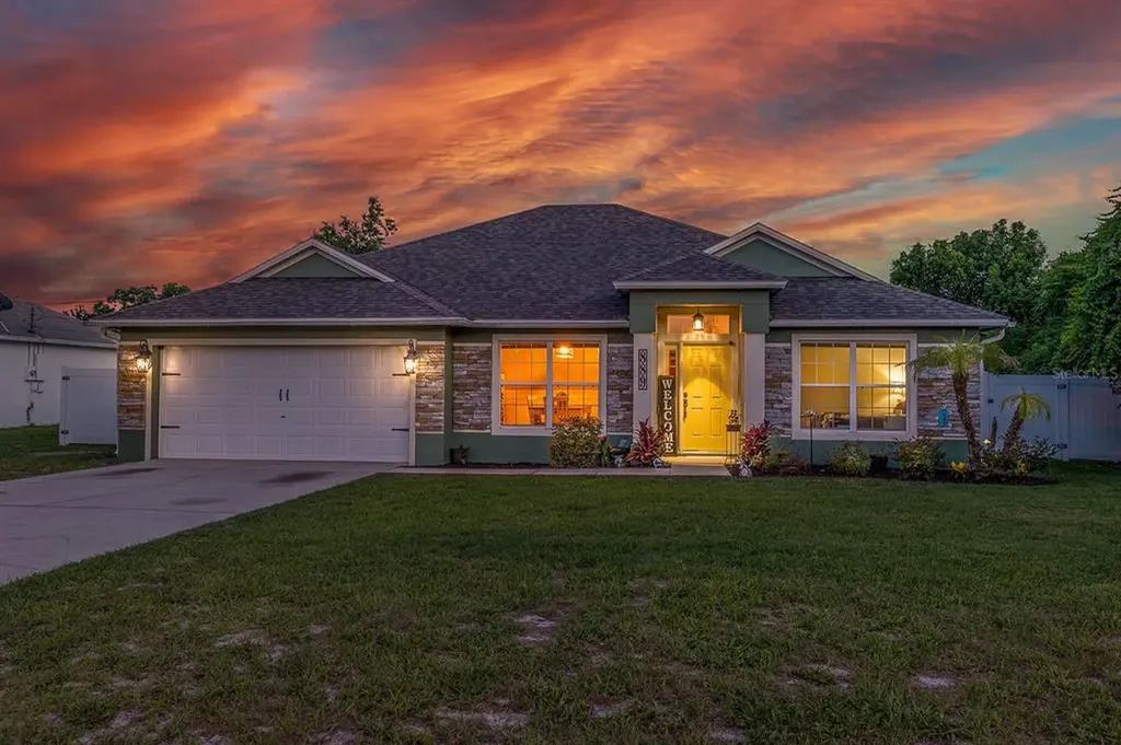 889 Trumbull Street Deltona FL 32725
