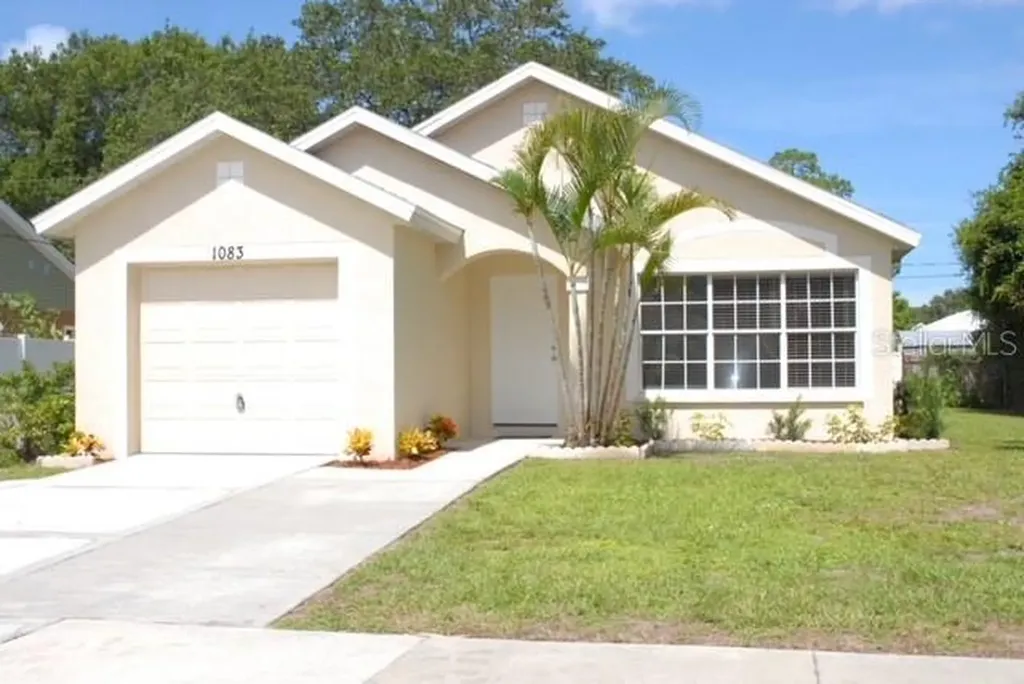 1083 Snead Avenue Sarasota FL 34237