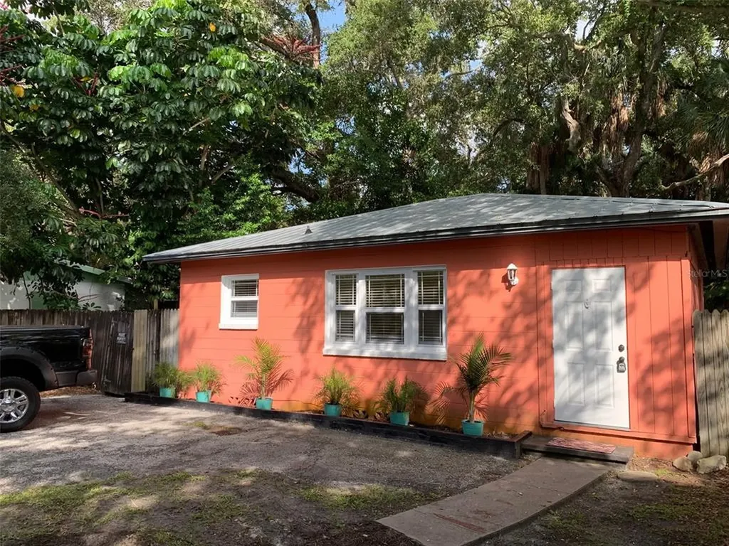 2925 Park Street N St Petersburg FL 33710