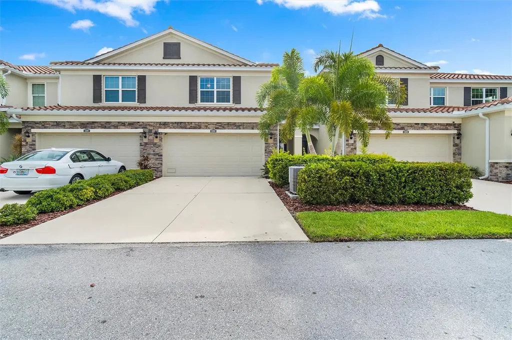 5304 6th Way N St Petersburg FL 33703