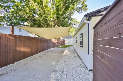 6466 30th Way N St Petersburg FL 33702