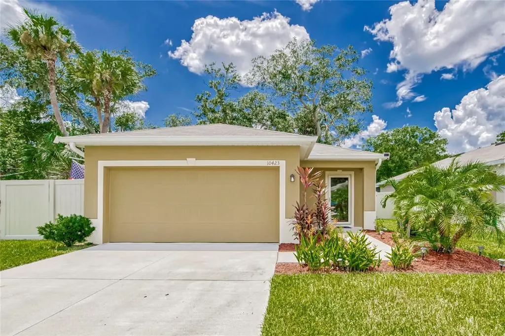10423 Candleberry Woods Lane Gibsonton FL 33534