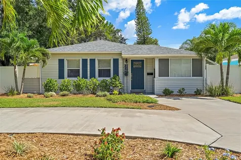 216 42nd Avenue NE St Petersburg FL 33703