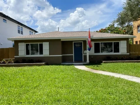 6556 1st Avenue S St Petersburg FL 33707
