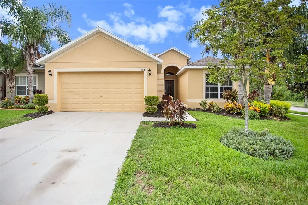 1512 Oak Pond Street Ruskin FL 33570