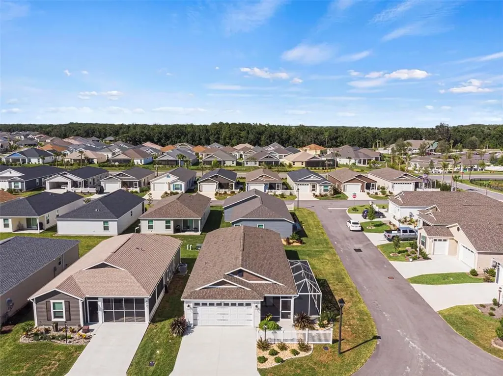 6233 Dingman Way The Villages FL 32163