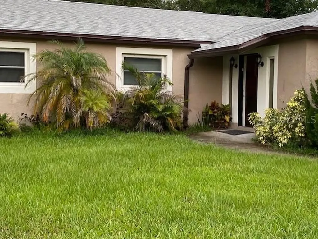 1107 N Palm Avenue Kissimmee FL 34741