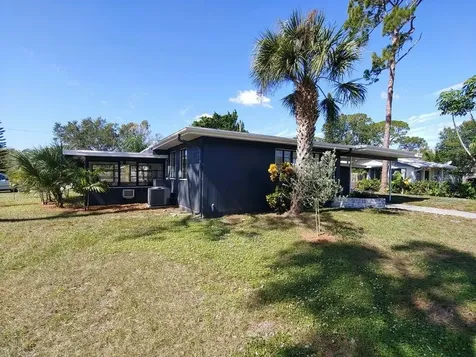 489 Edwards Drive Sarasota FL 34243