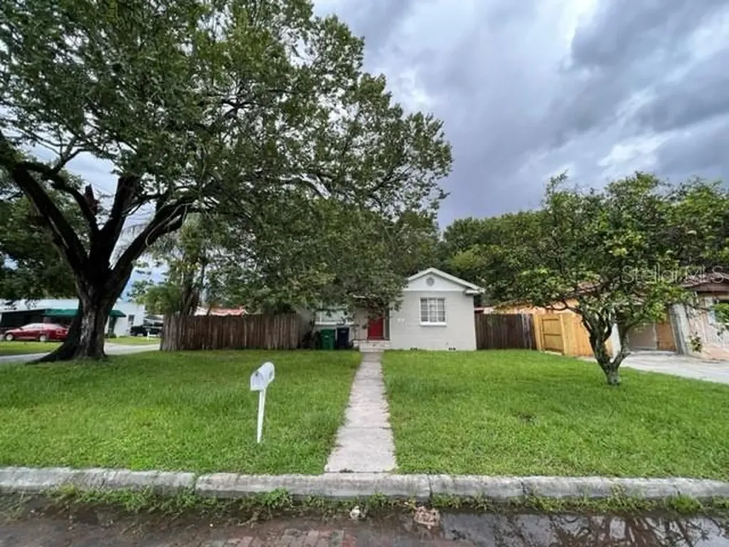 819 W Fribley Street Tampa FL 33603