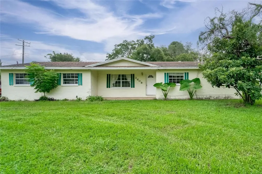 2608 S Kingsway Road Seffner FL 33584