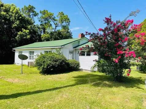 9352 SE 183rd Avenue Road Ocklawaha FL 32179